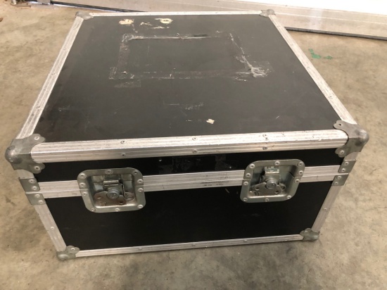 Tatty Flightcase (4)