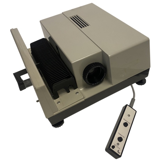 7202 Slide Projector with Wired Remote - Slide Projector