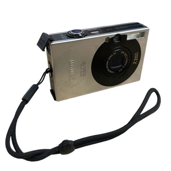 Canon IXUS 70 Compact Digital Camera