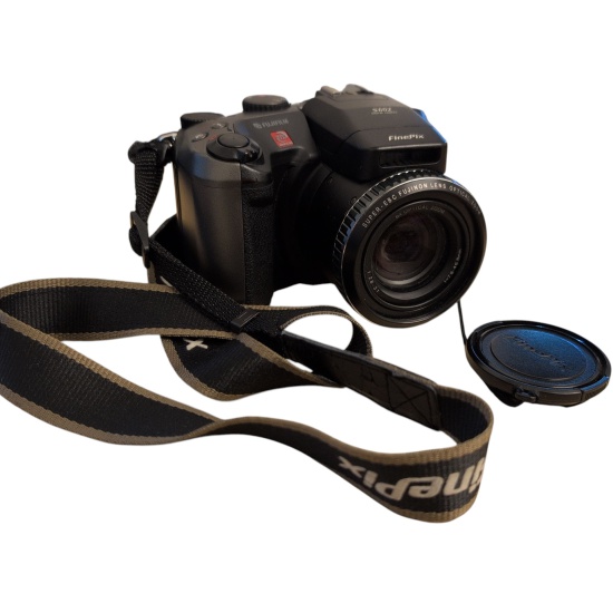Fujifilm FinePix S602 Digital Camera