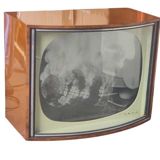 50's EKCO Beige Bezel TV (Camera Friendly)