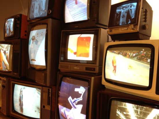 Image of Credits   Tommy Hilfiger - Vintage TV Wall Display