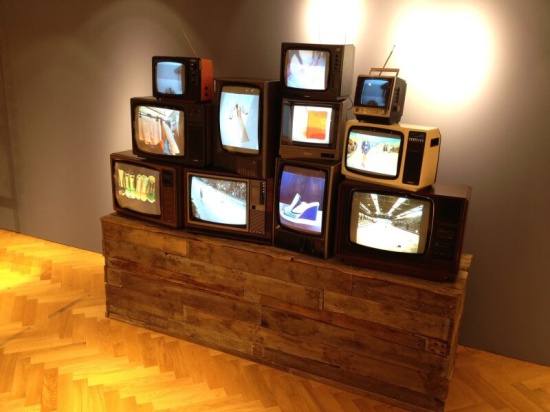 Additional Image of Credits   Tommy Hilfiger - Vintage TV Wall Display