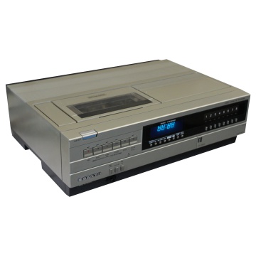 Image of Vintage Technology Prop Store   Vintage Television Props   Video Recorders   Sanyo Betamax VTC 5000 Video Cassette recorder