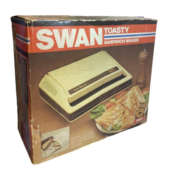 Picture of Vintage Technology Prop Store   Kitchen Gadgets   Swan Toasty Sandwich Maker
